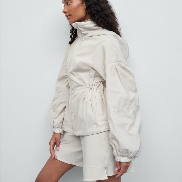 Lightweight Cinch Waste Jacket Bone - Picture 2 of 5